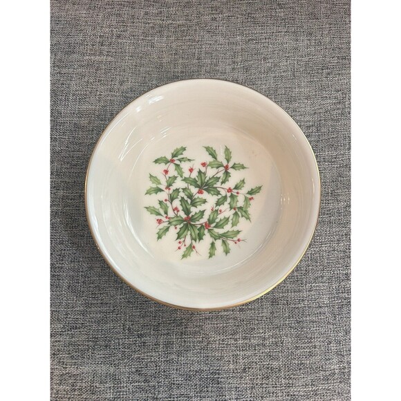 Lenox Holiday China Fruit Dessert Bowl 5 1/4” Gold Trim Holly And Berry - Picture 1 of 5